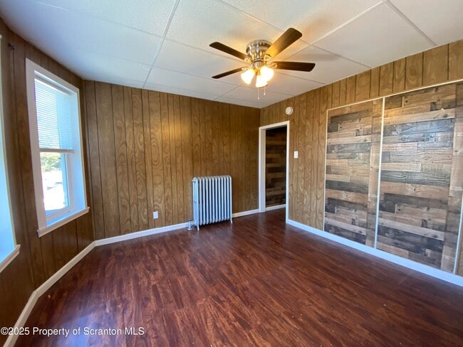 Building Photo - 308 N Irving Ave