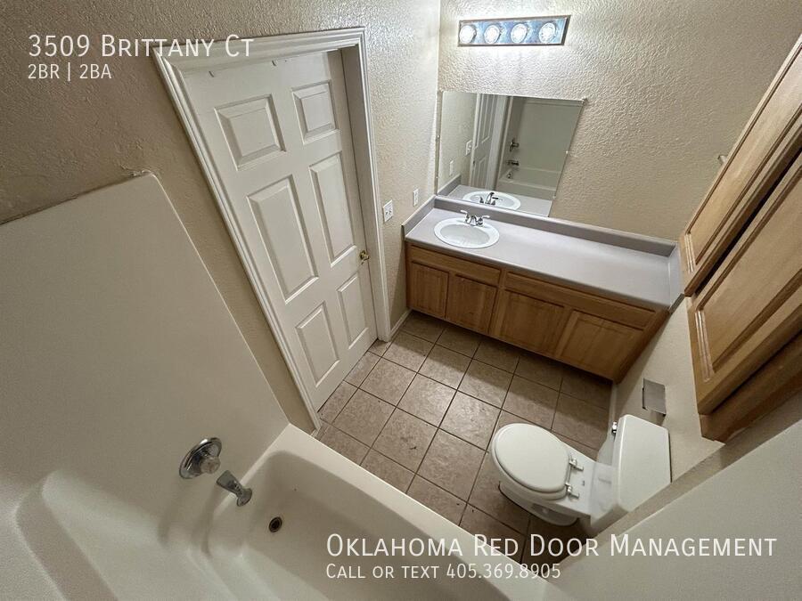 Building Photo - 3509 Brittany Ct
