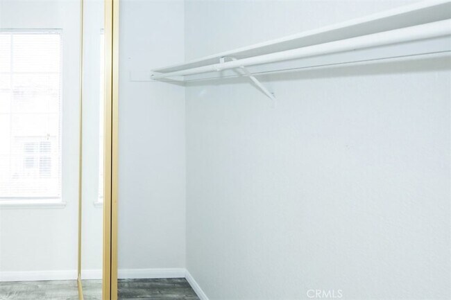 Building Photo - 29 Blue Oak