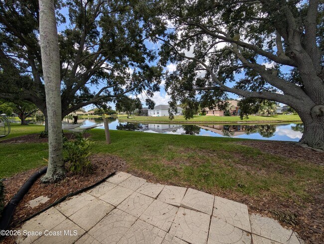 Building Photo - 447 Lake Victoria Cir