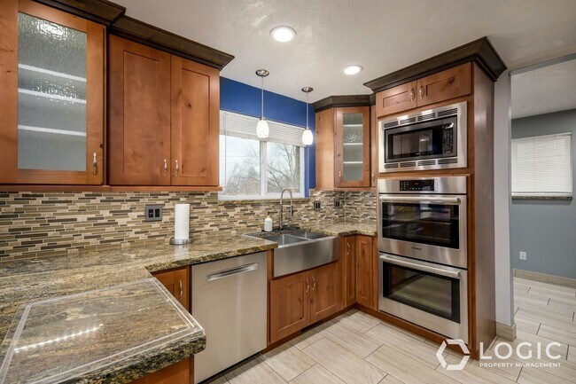 Building Photo - 2718 Ferron Dr