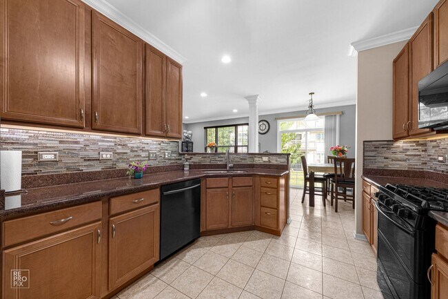 Building Photo - Gregg's Landing Townhome!