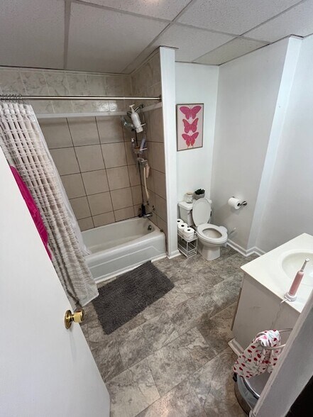 Building Photo - 765 Garrison Ave