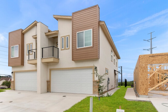 Building Photo - 119 Ave Ventana