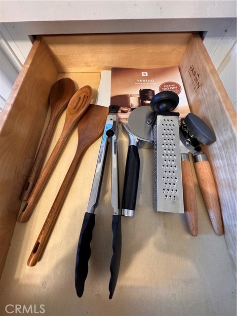 Building Photo - 323 W 18th St