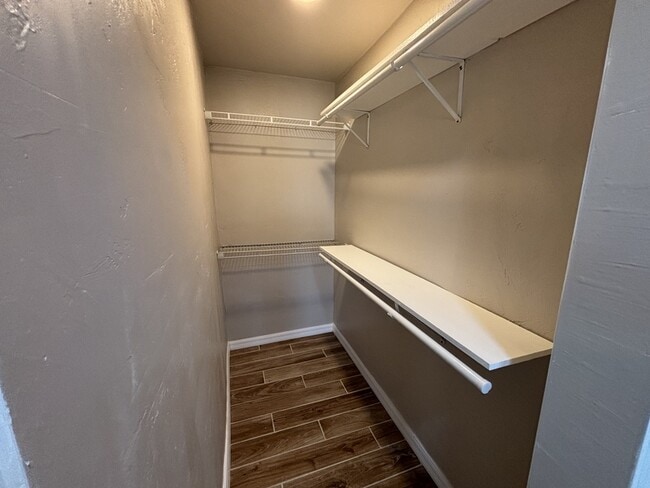 Building Photo - 4143 Conway Blvd