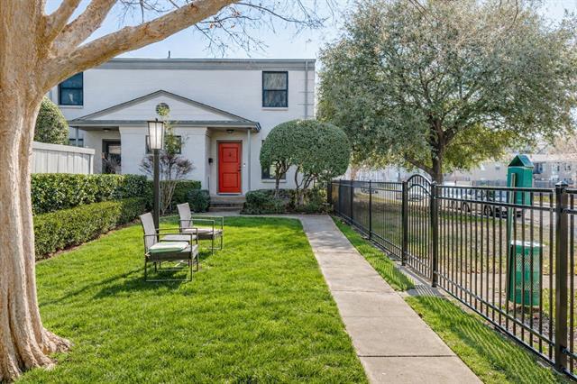 Building Photo - 4924 Lahoma St