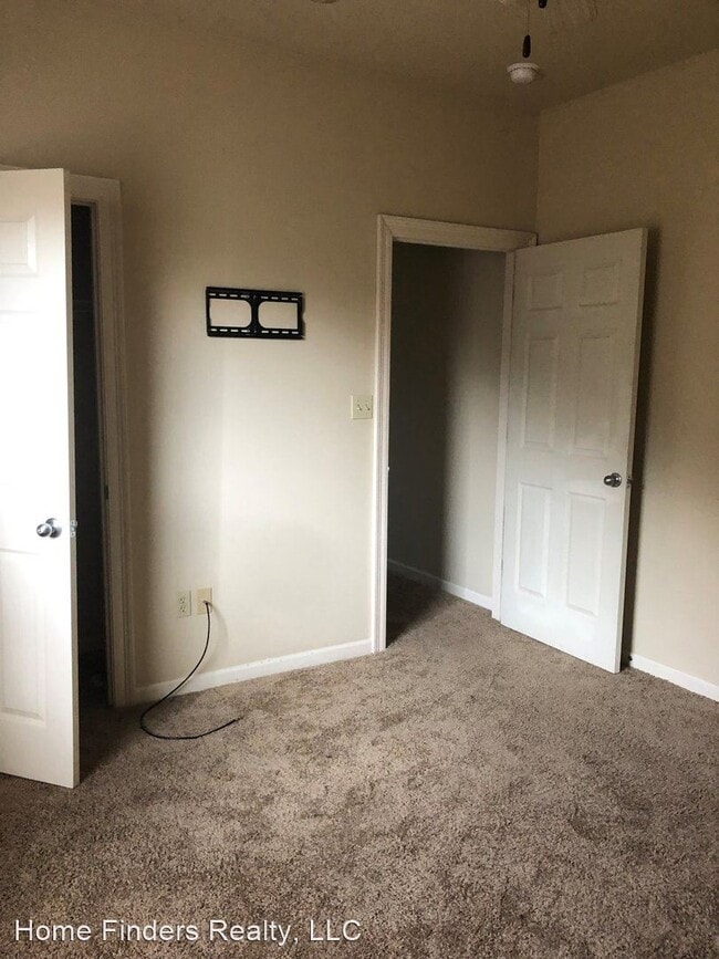 Building Photo - 3 br, 2 bath House - 40433 Fox Run Dr.