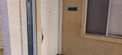 Building Photo - 270 E Flamingo Rd