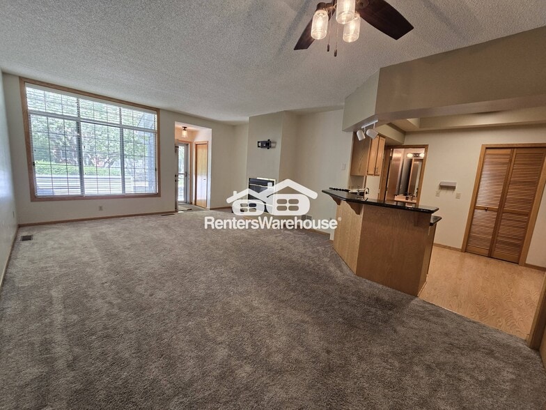 Building Photo - 10962 Highland Rd