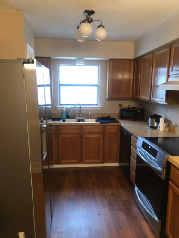 Building Photo - 100 Teal Ln