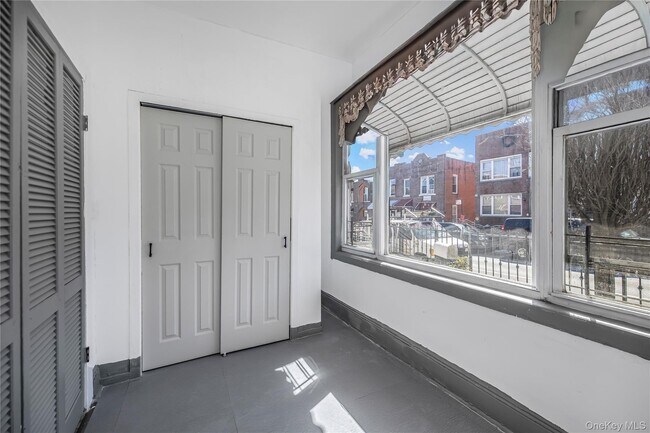Building Photo - 1260 Evergreen Ave