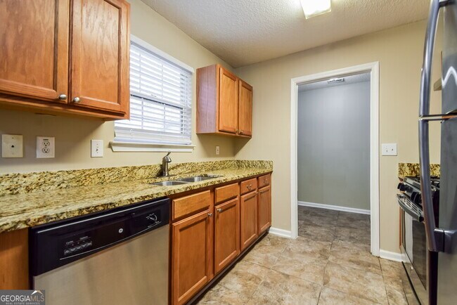 Building Photo - 4405 Grove Dr NW