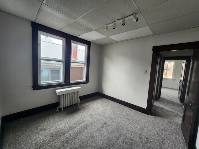 Building Photo - 407 Franklin St
