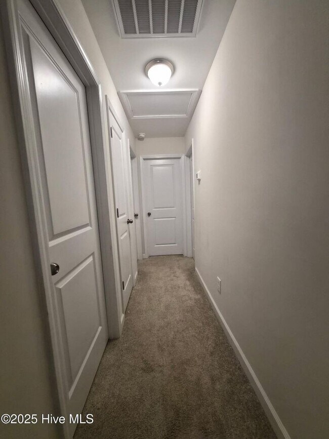 Building Photo - 616 Riggs Rd