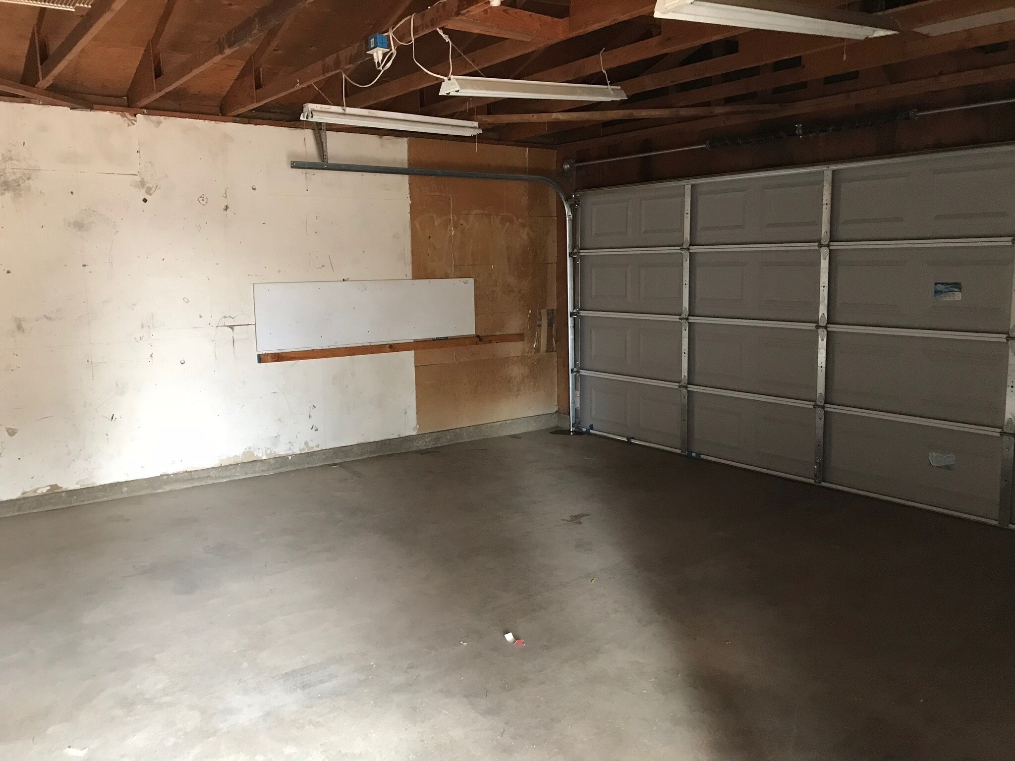 2 Car Garage - 15756 Meseta Rd