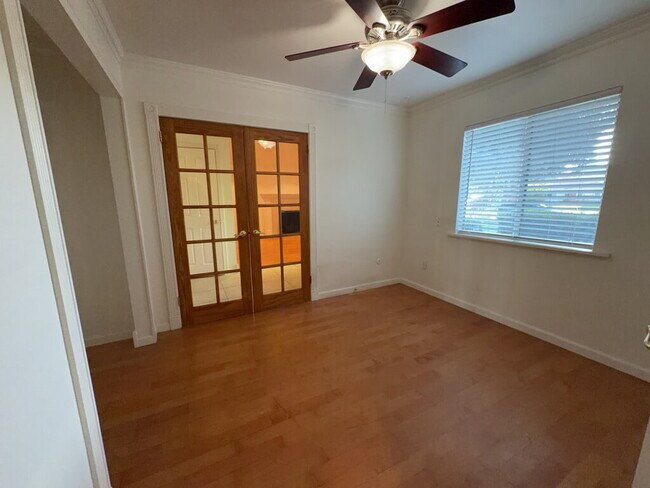 Building Photo - "Charming Riverside Retreat: Spacious 4-Be...