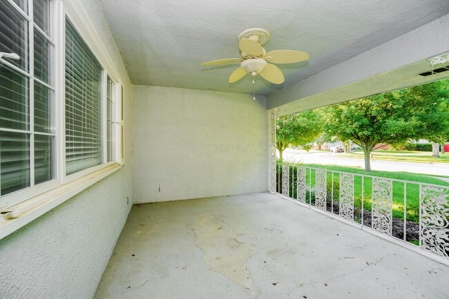 Building Photo - 9548 Brookside Dr