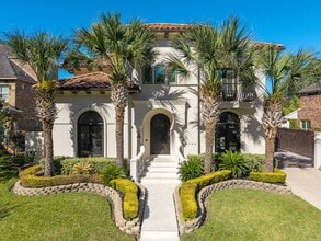 Building Photo - 4134 Bellefontaine