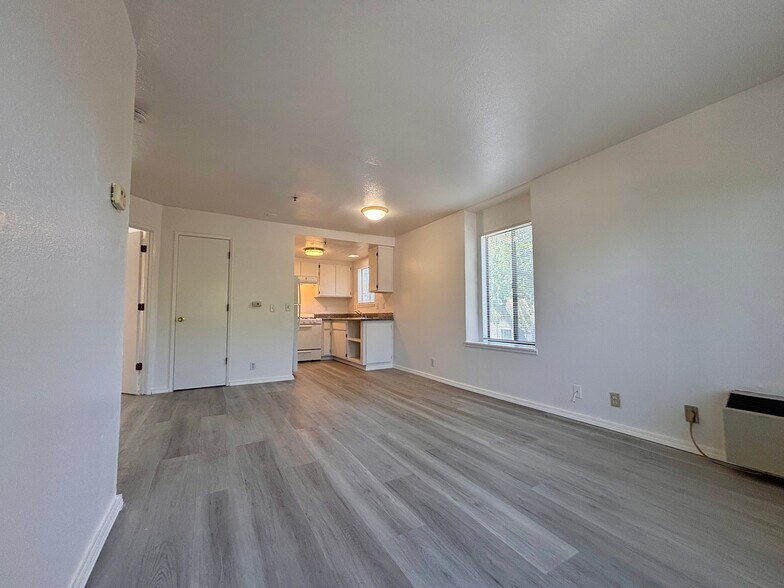 Building Photo - 2065 Riley Ct