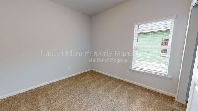 Building Photo - 443 Watervale Dr