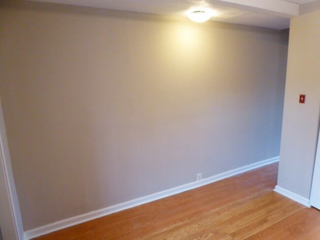 Building Photo - 408 Franklin St NW