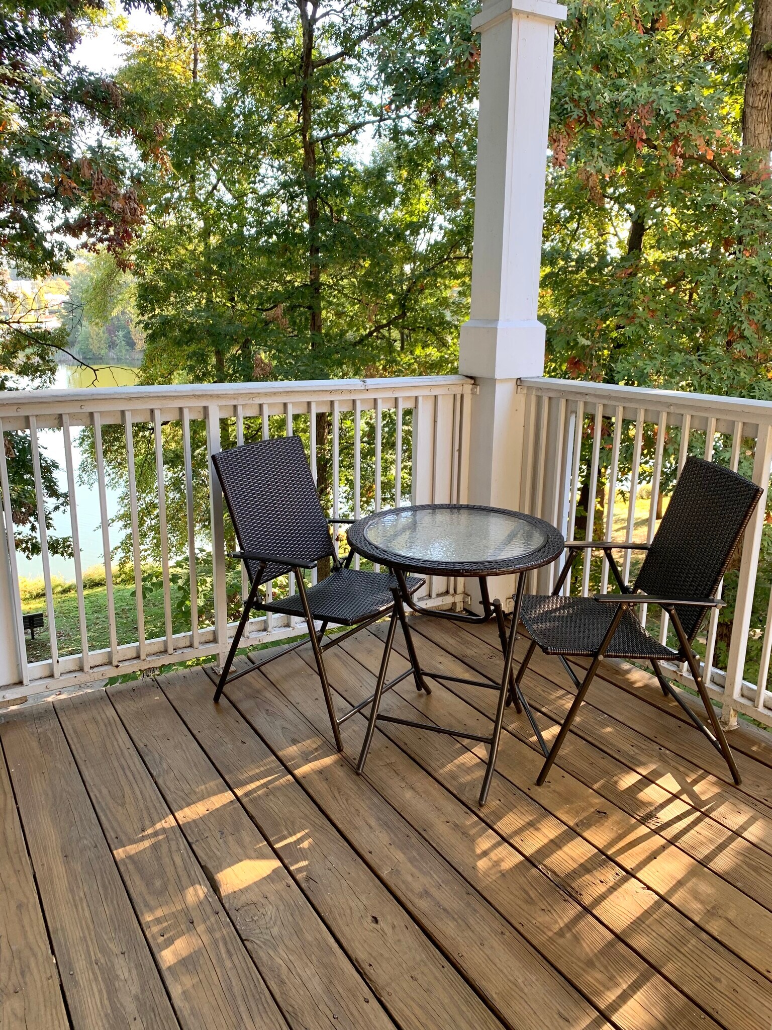 Building Photo - 1716 Lake Shore Crest Dr