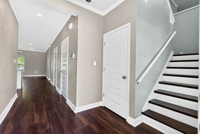 Building Photo - 10557 Sweet Bay Dr