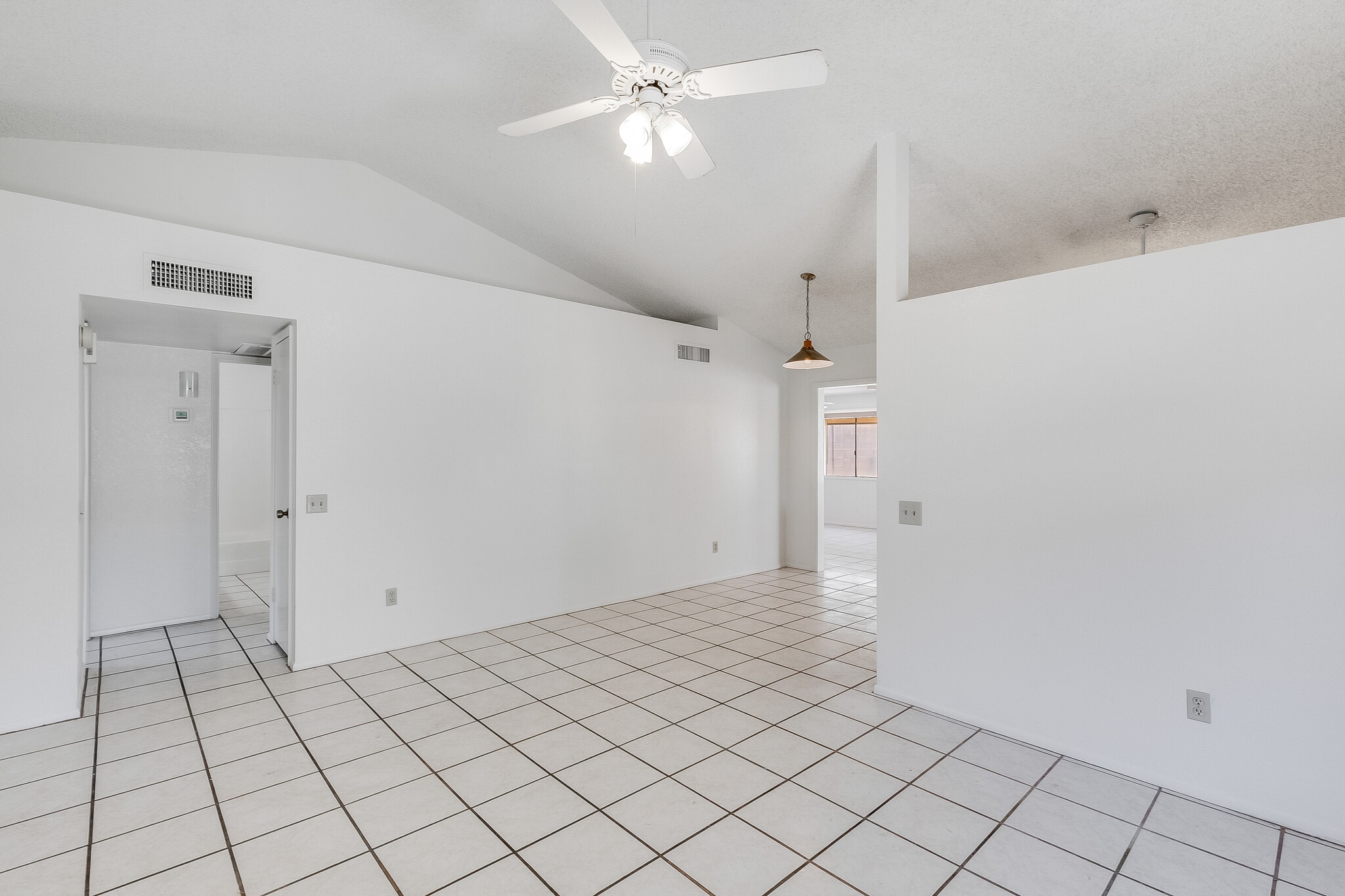 Building Photo - 16216 N 16th Pl