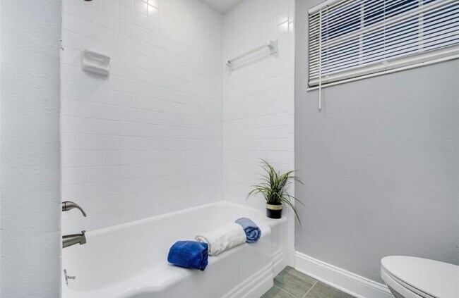 Building Photo - 3703 W Leila Ave