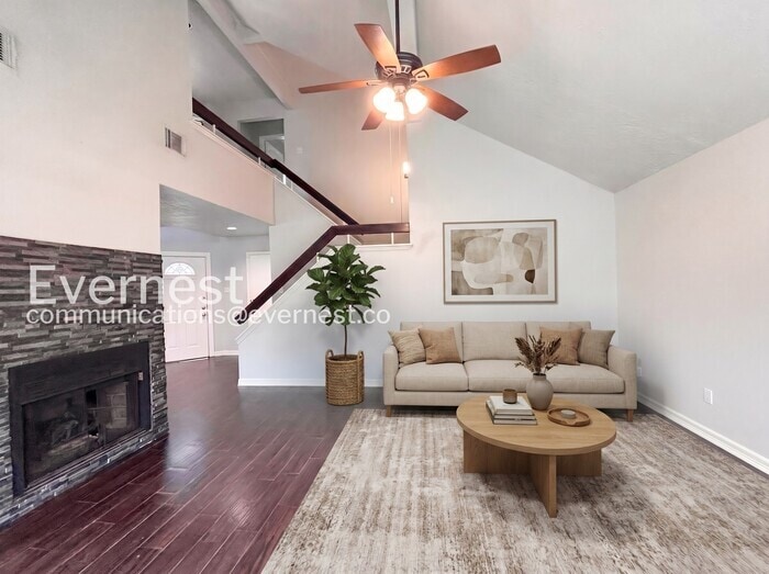 Building Photo - 7842 Royan Dr