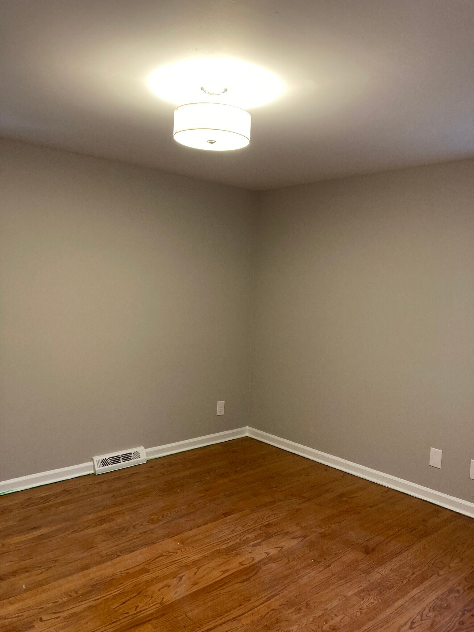 Freshly painted bedrooms. - 5200 Peppercorn St