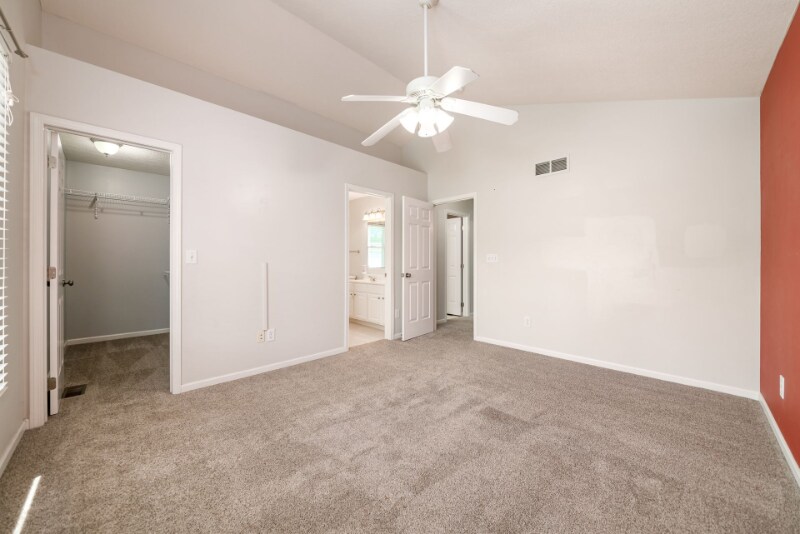 Building Photo - 8607 Clover Glade Dr