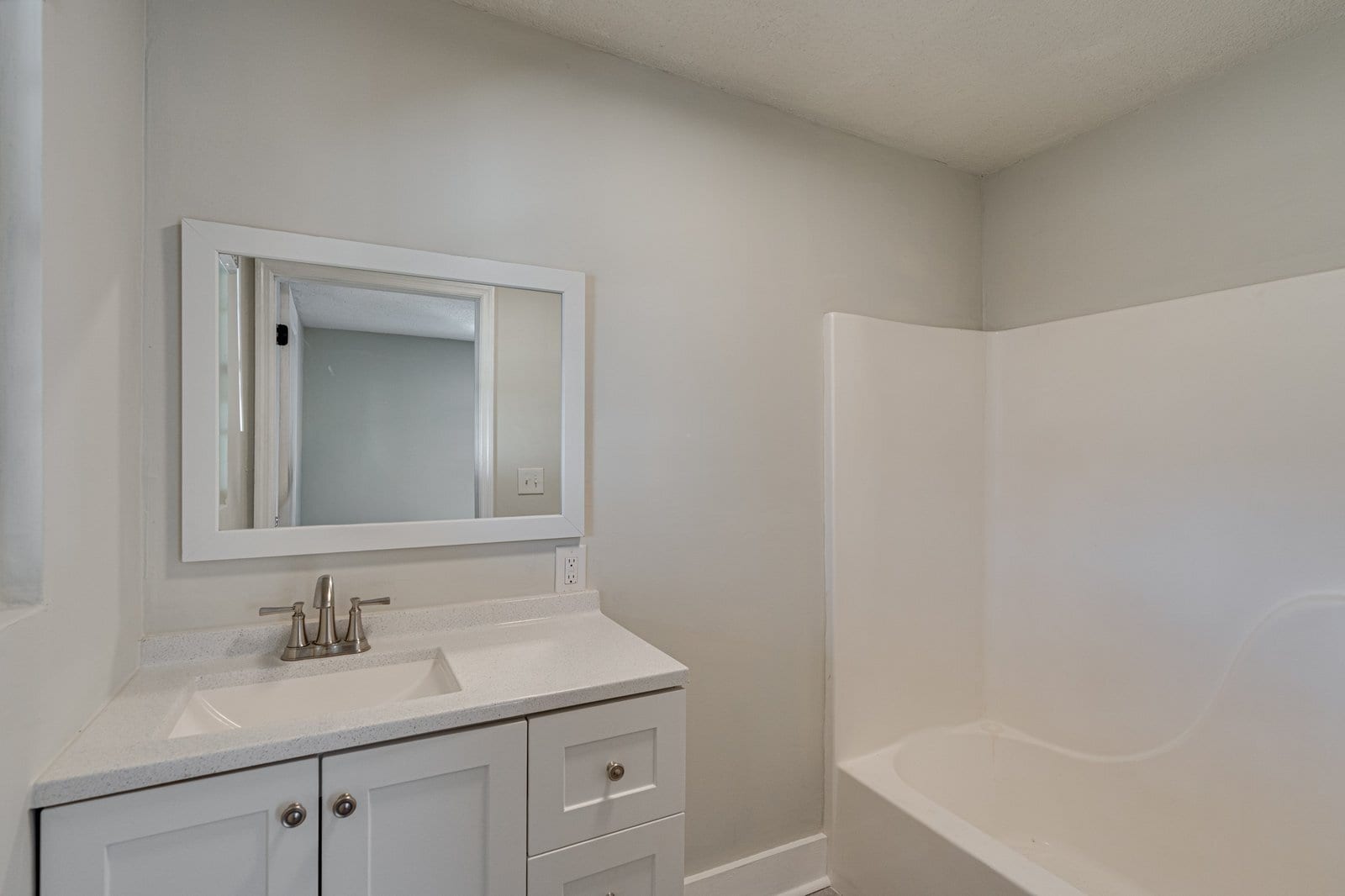 Building Photo - 48 Vero Beach Ave