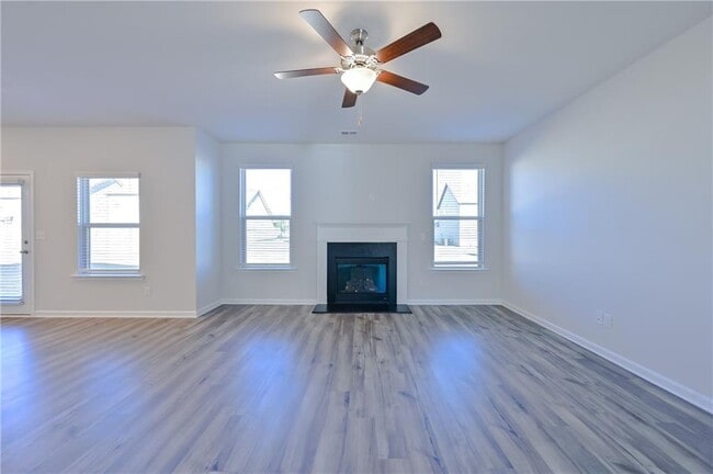 Building Photo - 303 Eleanora Xing