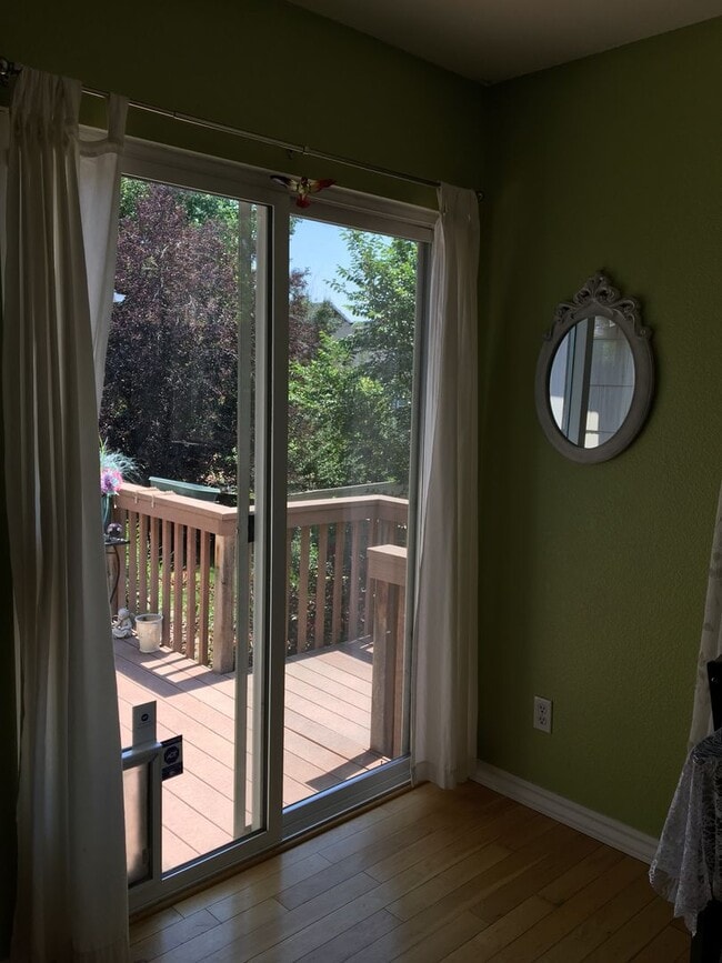 Building Photo - Adorable 2 bed/2 bath home in Southwest Longmont!