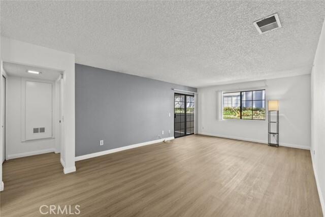 Building Photo - 225 Evergreen Ct