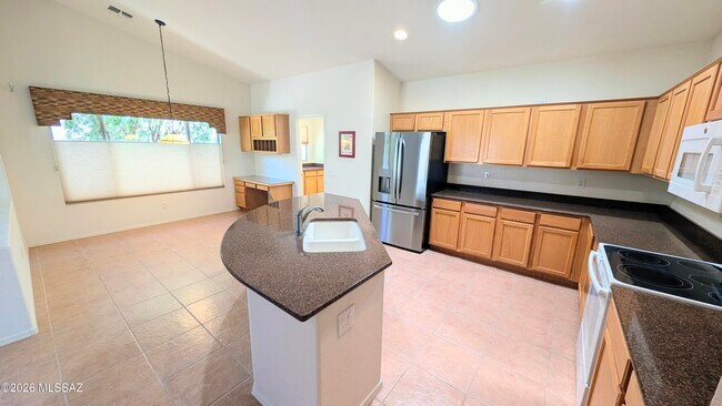 Building Photo - 39544 S Winding Trail Dr