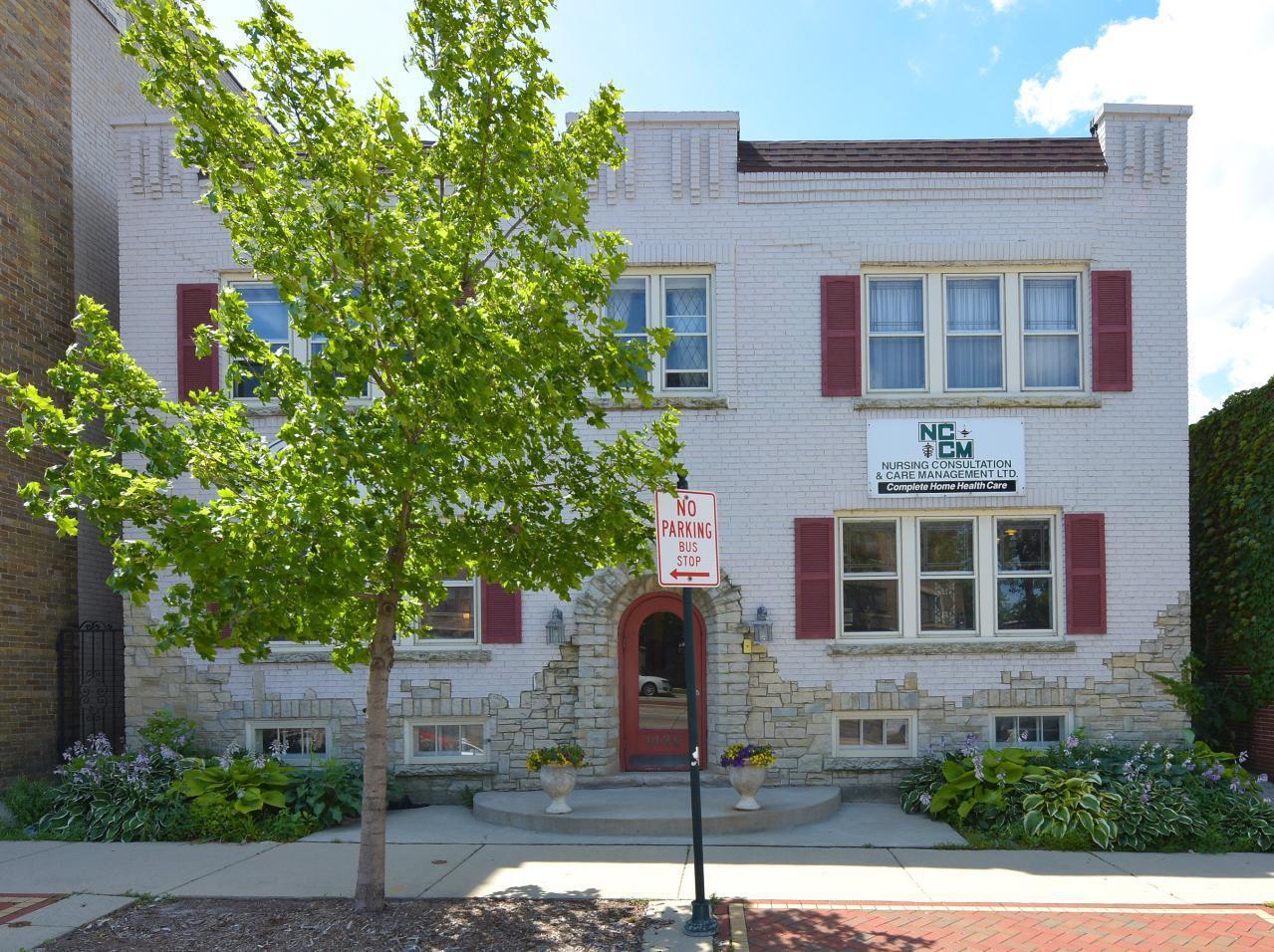 Building Photo - 1425 E Capitol Dr