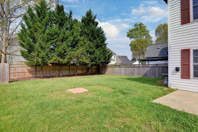 Building Photo - Spacious Duplex in Coventry