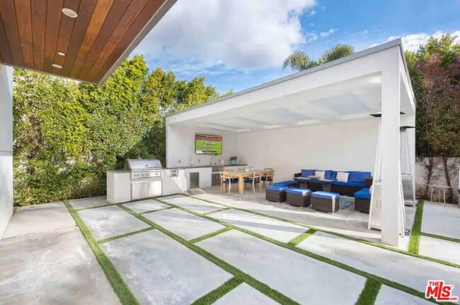 Building Photo - 13812 Cumpston St