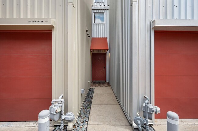 Building Photo - 4213 Dickason Ave