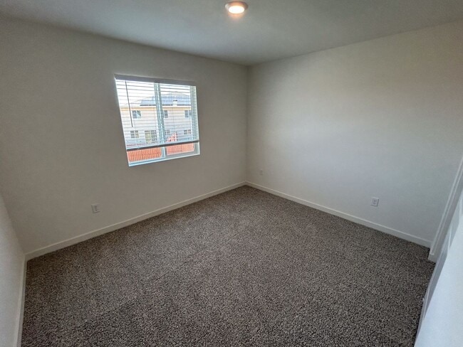 Building Photo - NEW BUILD HOME - Comfortable Living in a New Redding Neighborhood