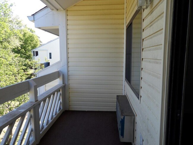 Building Photo - 1100 Possum Trot Rd
