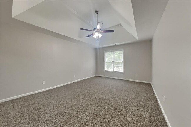 Building Photo - 704 Kirkwood Cir