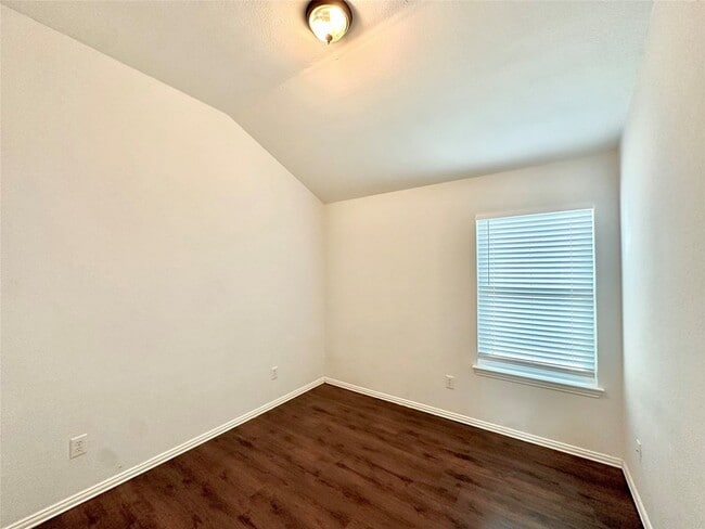 Building Photo - 4924 Mountain Ridge Ln