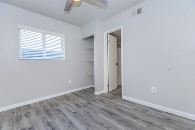 A1 Renovated - 1 Bed 1 Bath - Rise Parkside