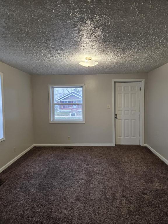 Building Photo - 1020 E North St