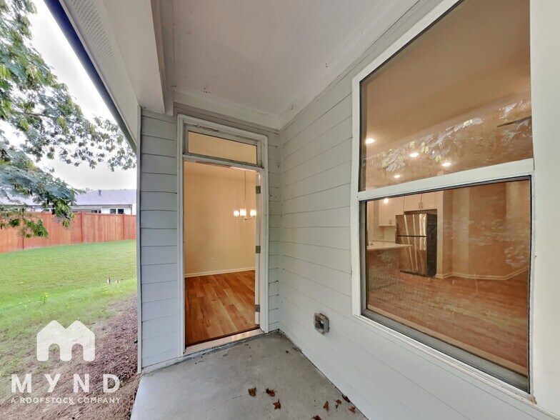 Building Photo - 757 Riverwood Pass