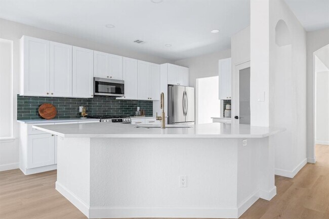 Building Photo - 2111 Speidel Dr